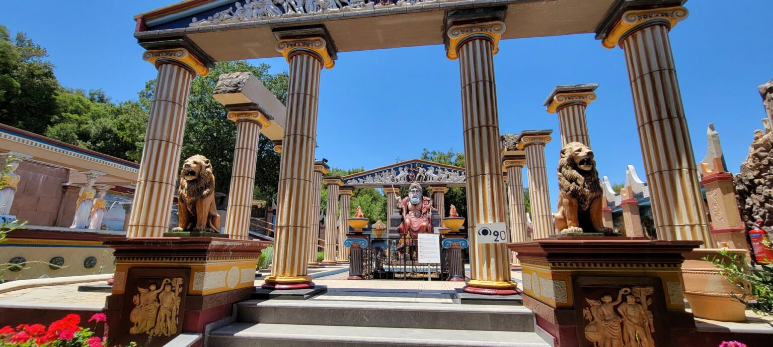 https://mdw-travel-data-us-east-1.s3.amazonaws.com/img/country/Greece/Sunion-Unique-Thematic-Park/img_03.jpg