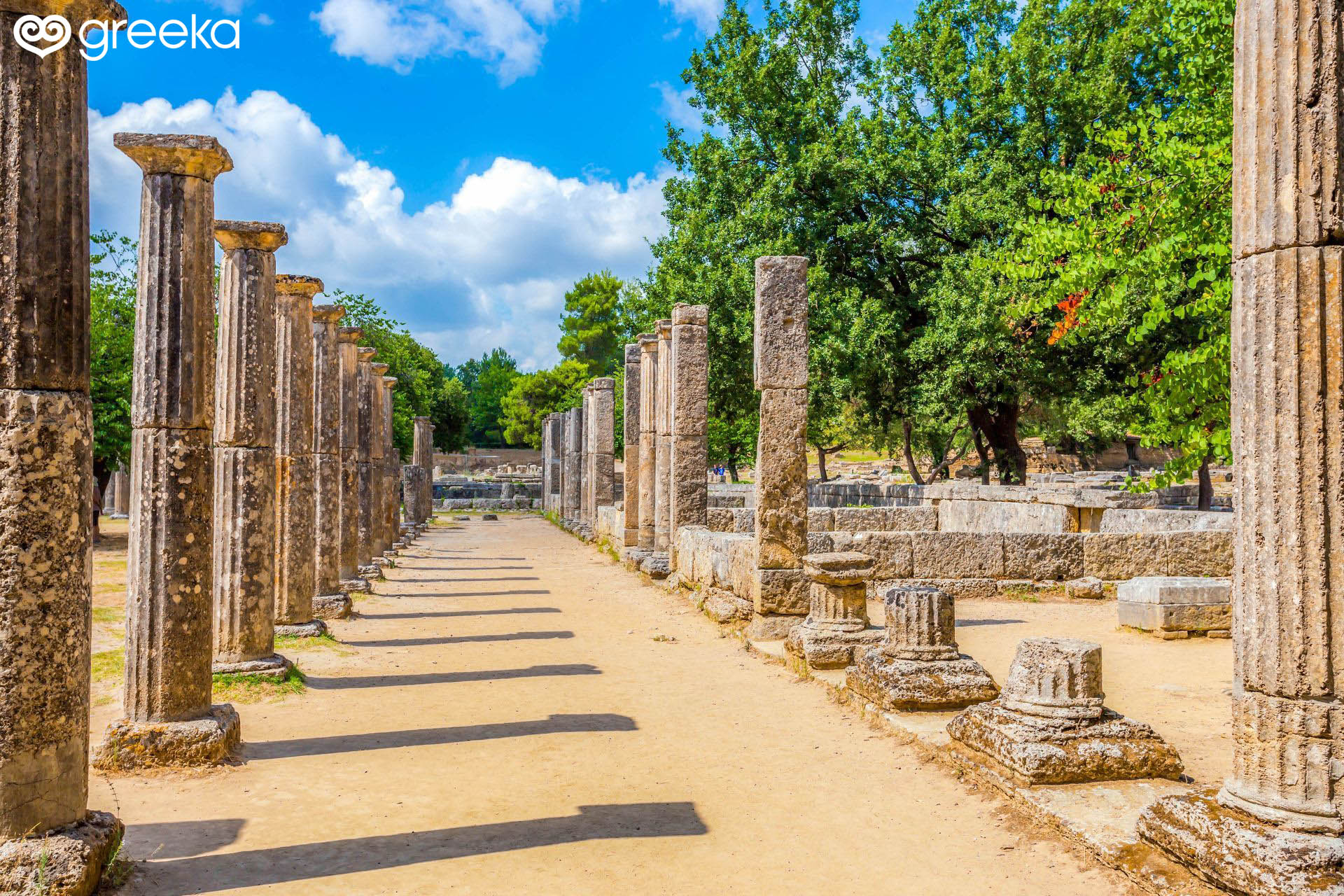 https://mdw-travel-data-us-east-1.s3.amazonaws.com/img/country/Greece/Temple-of-Zeus/img_03.jpg