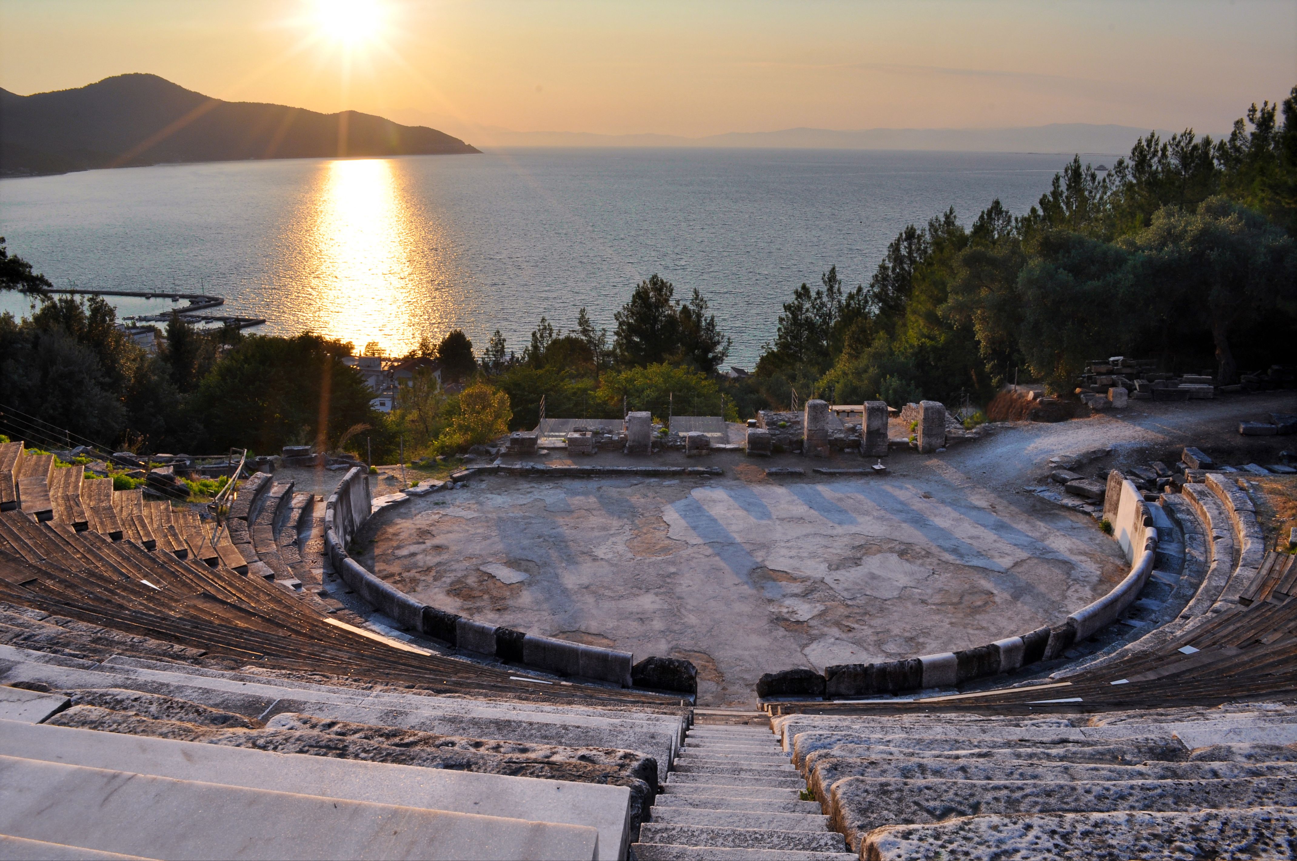 https://mdw-travel-data-us-east-1.s3.amazonaws.com/img/country/Greece/Thasos-Ancient-Theatre/img_03.jpg