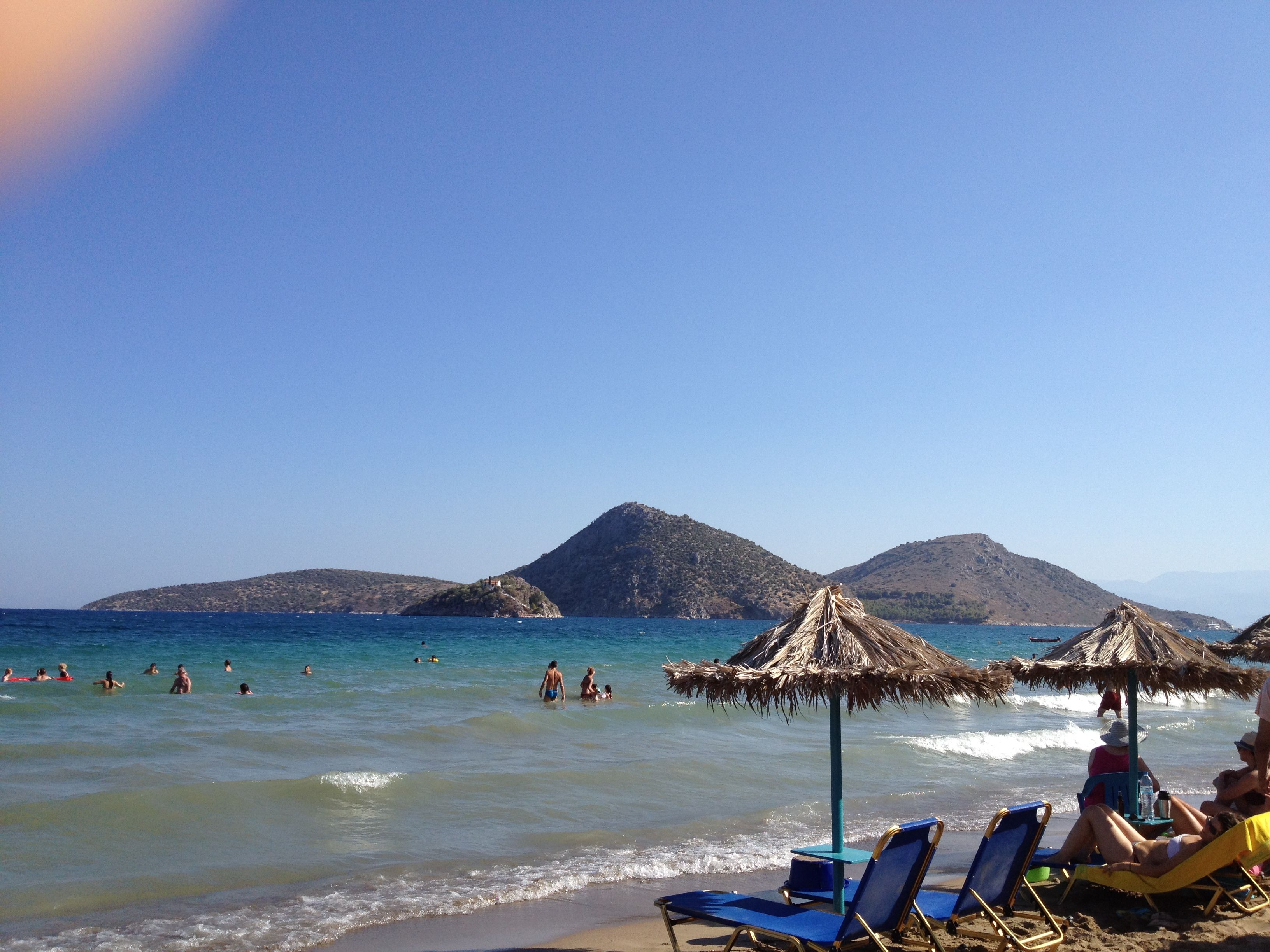 https://mdw-travel-data-us-east-1.s3.amazonaws.com/img/country/Greece/Tolo-Beach/img_01.jpg
