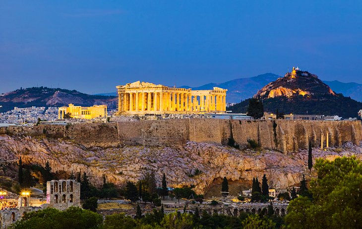 https://mdw-travel-data-us-east-1.s3.amazonaws.com/img/country/Greece/Tsipourokas/img_03.jpg