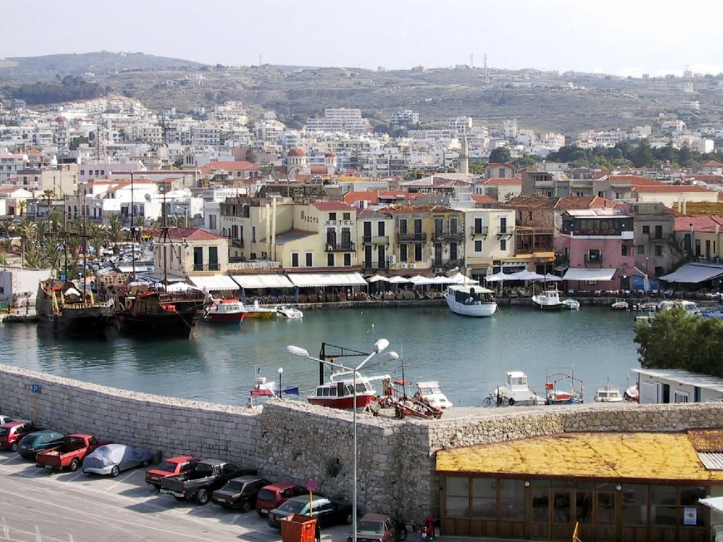 https://mdw-travel-data-us-east-1.s3.amazonaws.com/img/country/Greece/Venetian-Harbor-Rethymno/img_03.jpg