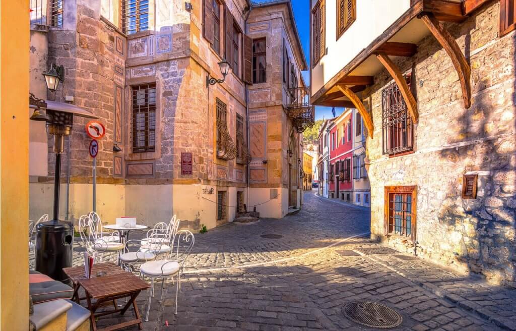 https://mdw-travel-data-us-east-1.s3.amazonaws.com/img/country/Greece/Xanthi-Old-Town/img_03.jpg