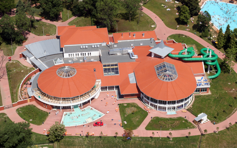 https://mdw-travel-data-us-east-1.s3.amazonaws.com/img/country/Hungary/Aquarius-Aquapark-Nyiregyhaza/img_02.jpg