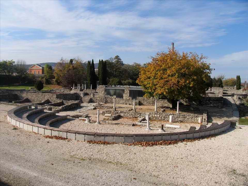 https://mdw-travel-data-us-east-1.s3.amazonaws.com/img/country/Hungary/Aquincum/img_03.jpg
