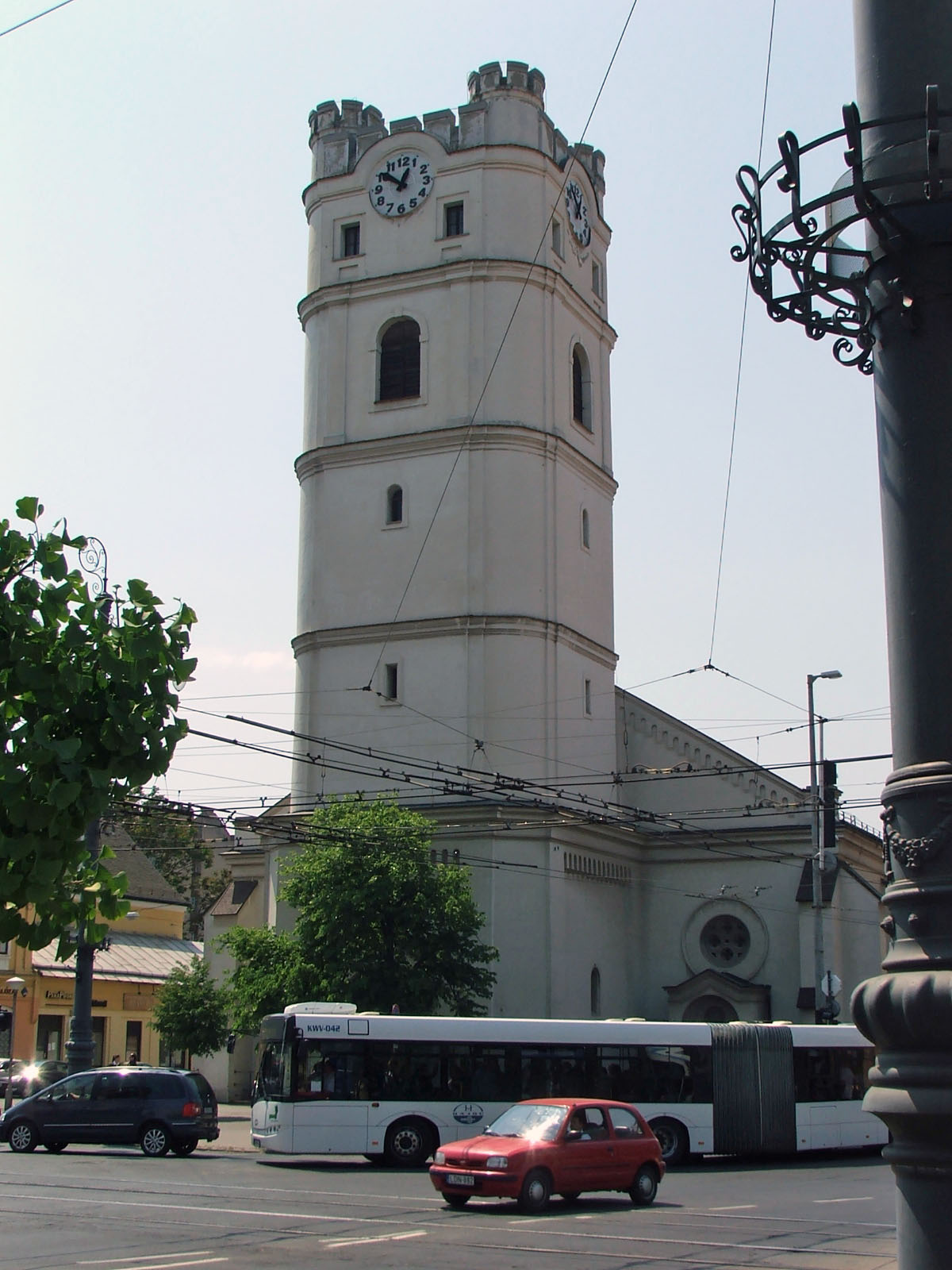 https://mdw-travel-data-us-east-1.s3.amazonaws.com/img/country/Hungary/Baptist-Church-Debrecen/img_03.jpg