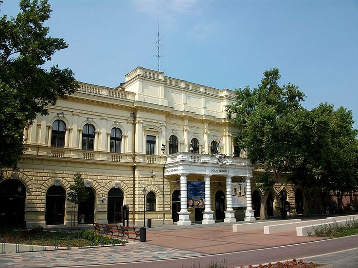 https://mdw-travel-data-us-east-1.s3.amazonaws.com/img/country/Hungary/Bekescsaba-Theatre/img_01.jpg