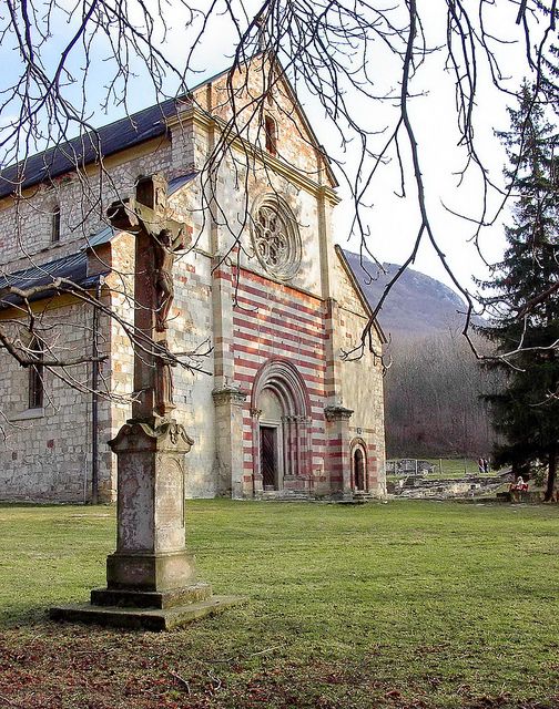 https://mdw-travel-data-us-east-1.s3.amazonaws.com/img/country/Hungary/Belapatfalva-Abbey-Ruins/img_02.jpg