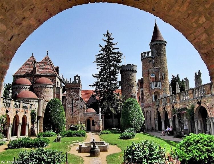 https://mdw-travel-data-us-east-1.s3.amazonaws.com/img/country/Hungary/Bory-Castle/img_01.jpg