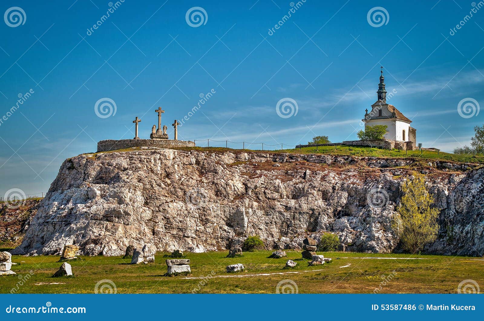 https://mdw-travel-data-us-east-1.s3.amazonaws.com/img/country/Hungary/Calvary-Chapel-of-Szekszard/img_03.jpg