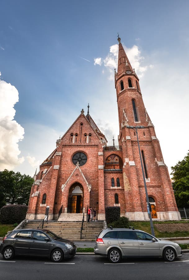 https://mdw-travel-data-us-east-1.s3.amazonaws.com/img/country/Hungary/Calvinist-Church/img_01.jpg