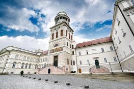https://mdw-travel-data-us-east-1.s3.amazonaws.com/img/country/Hungary/Casemate-Museum-Sopron/img_01.jpg