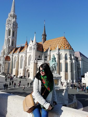 https://mdw-travel-data-us-east-1.s3.amazonaws.com/img/country/Hungary/Castle-Hill/img_03.jpg