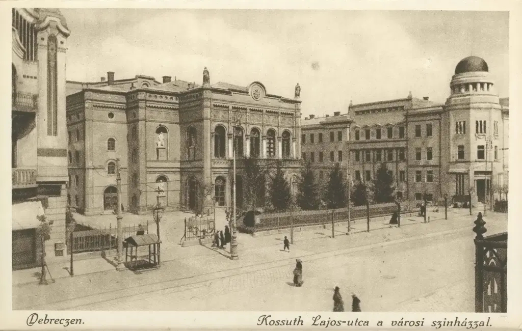https://mdw-travel-data-us-east-1.s3.amazonaws.com/img/country/Hungary/Csokonai-Theatre/img_03.jpg