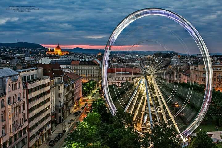 https://mdw-travel-data-us-east-1.s3.amazonaws.com/img/country/Hungary/Deak-Ter/img_01.jpg