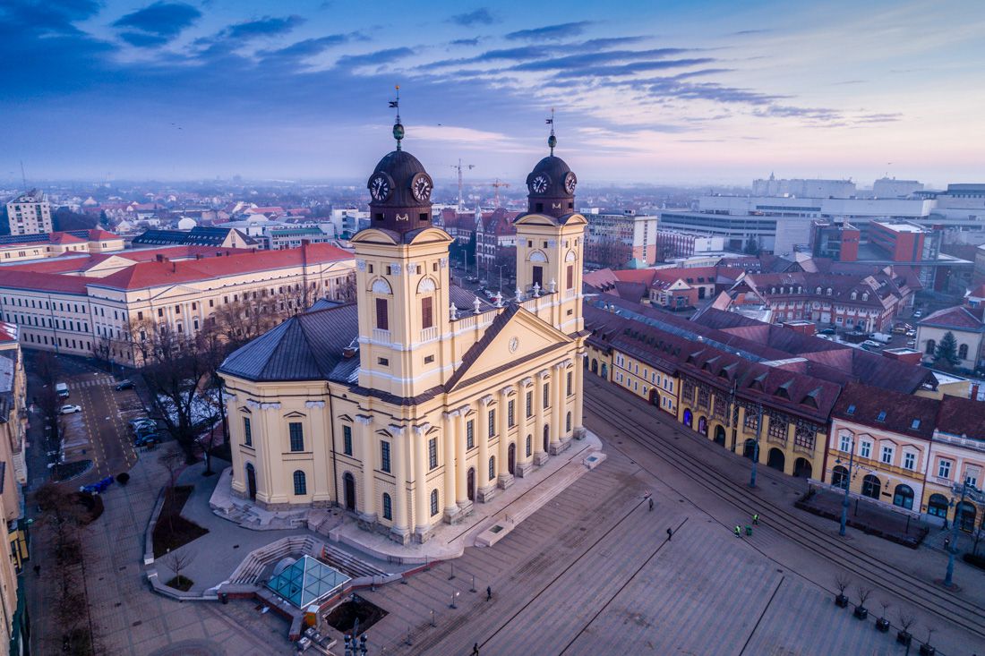 https://mdw-travel-data-us-east-1.s3.amazonaws.com/img/country/Hungary/Debrecen-Plaza/img_01.jpg