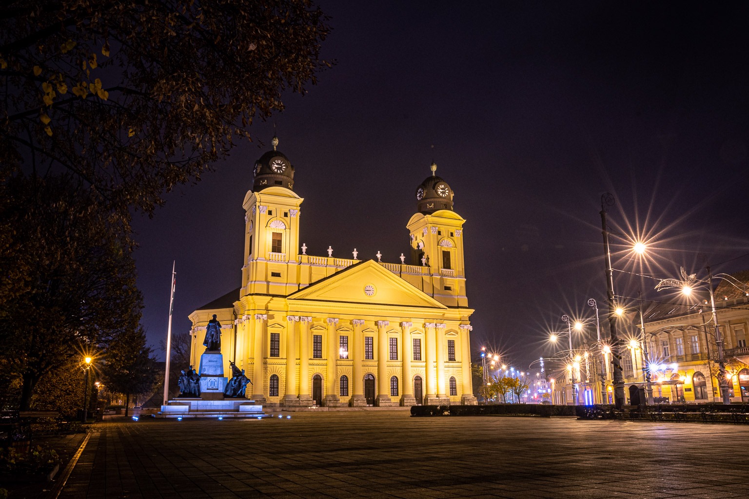 https://mdw-travel-data-us-east-1.s3.amazonaws.com/img/country/Hungary/Debreceni-Reformatus-Nagytemplom/img_02.jpg