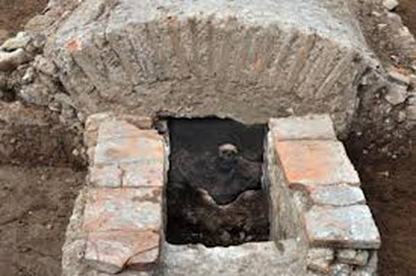 https://mdw-travel-data-us-east-1.s3.amazonaws.com/img/country/Hungary/Early-Christian-Burial-Tombs/img_01.jpg