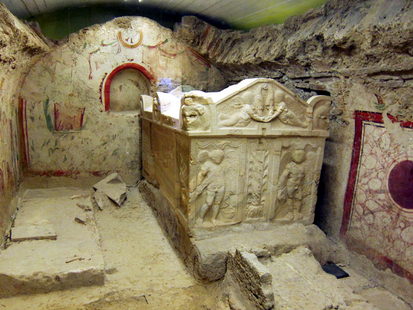 https://mdw-travel-data-us-east-1.s3.amazonaws.com/img/country/Hungary/Early-Christian-Burial-Tombs/img_03.jpg