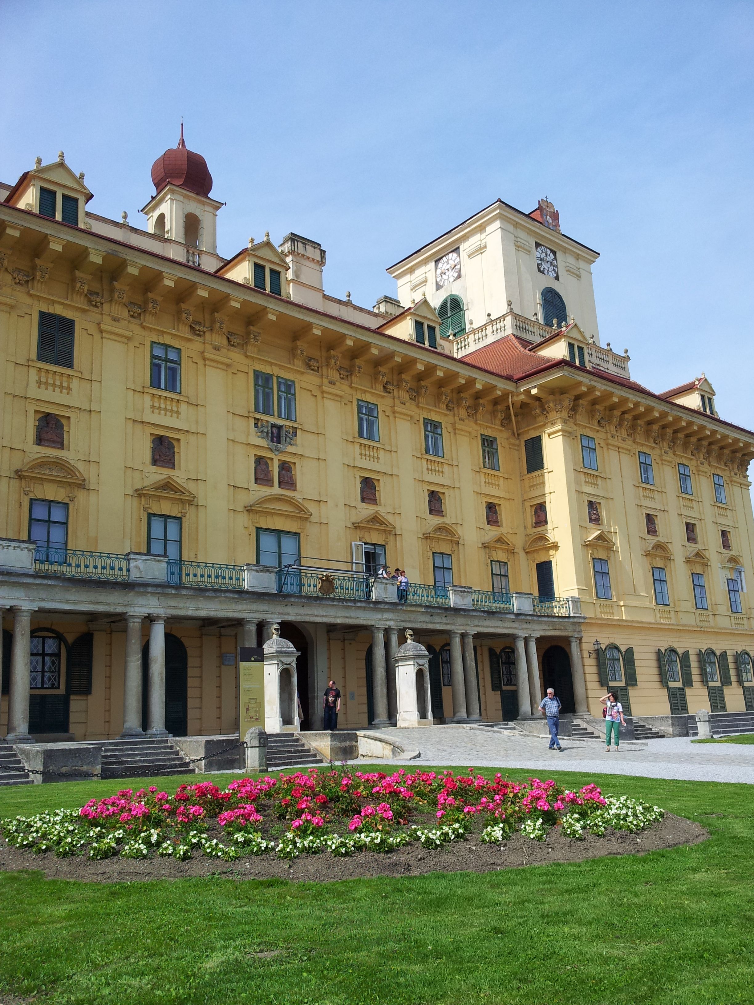 https://mdw-travel-data-us-east-1.s3.amazonaws.com/img/country/Hungary/Esterhazy-Palace-Eisenstadt-Austria/img_02.jpg