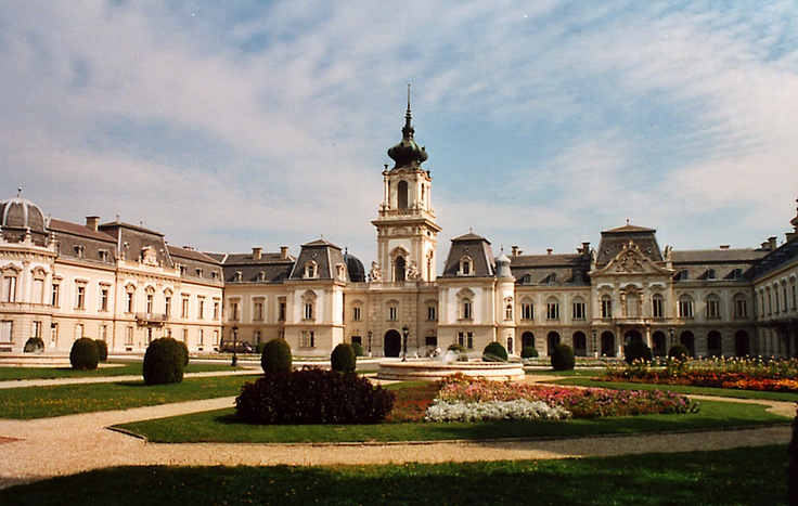 https://mdw-travel-data-us-east-1.s3.amazonaws.com/img/country/Hungary/Festetics-Palace/img_03.jpg