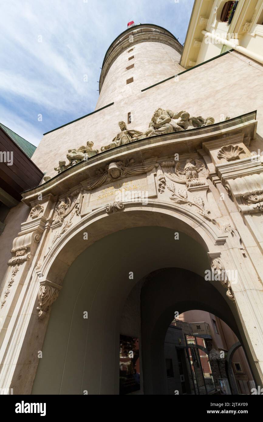https://mdw-travel-data-us-east-1.s3.amazonaws.com/img/country/Hungary/Fidelity-Gate--Husegkapu--Sopron/img_01.jpg
