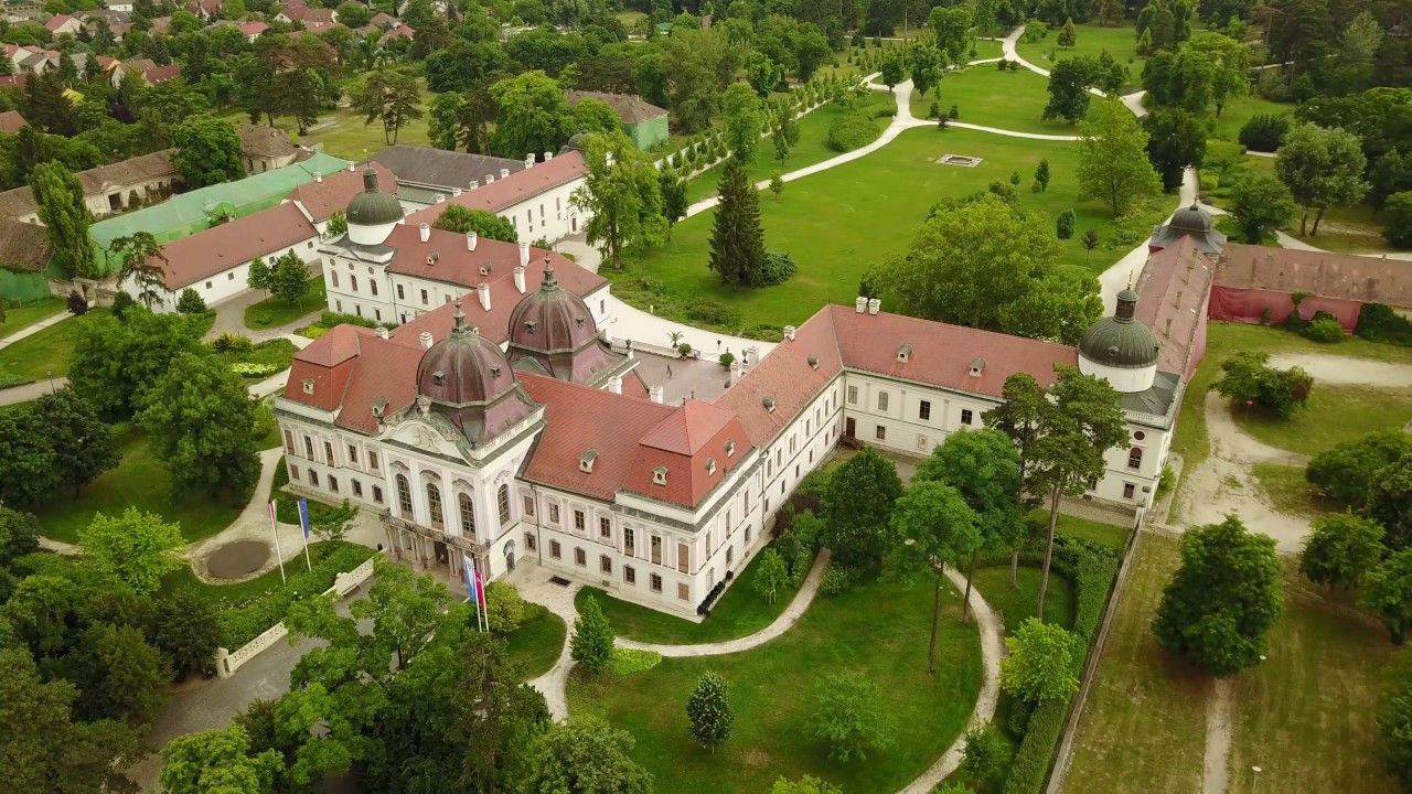 https://mdw-travel-data-us-east-1.s3.amazonaws.com/img/country/Hungary/Godollo-Palace/img_02.jpg