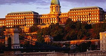 https://mdw-travel-data-us-east-1.s3.amazonaws.com/img/country/Hungary/Granatalma-Bistro/img_02.jpg