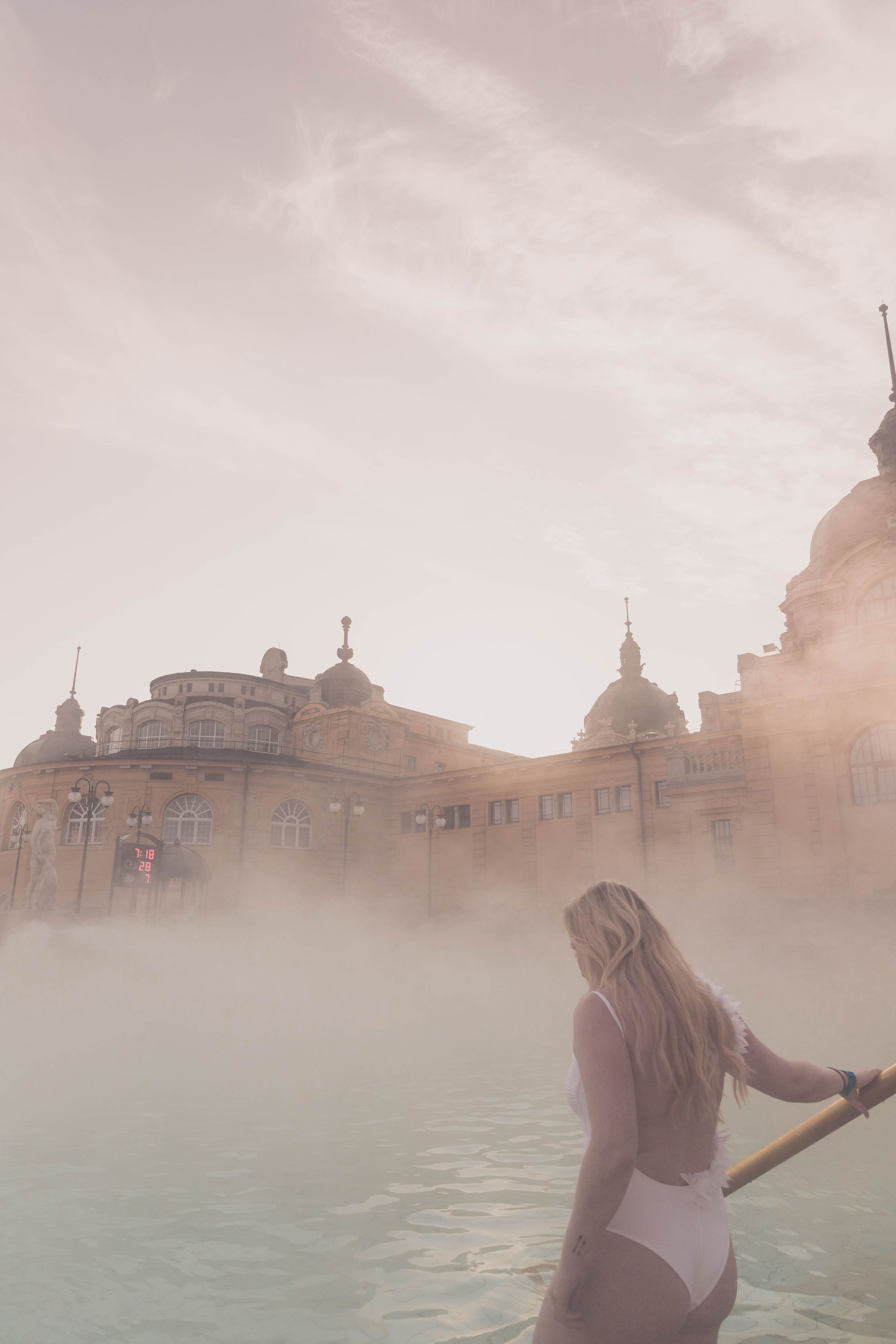 https://mdw-travel-data-us-east-1.s3.amazonaws.com/img/country/Hungary/Granit-Thermal-and-Medical-Bath/img_03.jpg