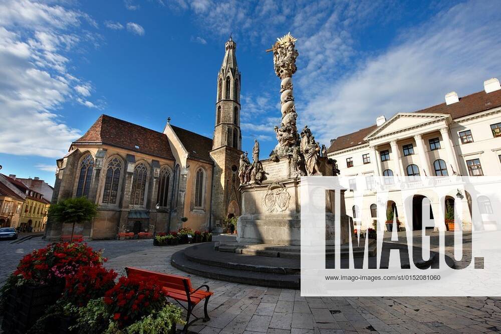 https://mdw-travel-data-us-east-1.s3.amazonaws.com/img/country/Hungary/Holly-Trinity-Statue--Dreifaltigkeitssaule--Sopron/img_00.jpg