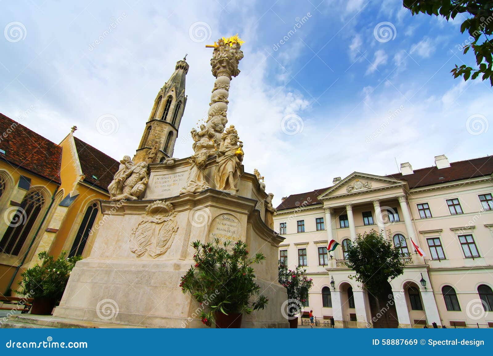 https://mdw-travel-data-us-east-1.s3.amazonaws.com/img/country/Hungary/Holly-Trinity-Statue-Dreifaltigkeitssaule-Sopron/img_02.jpg