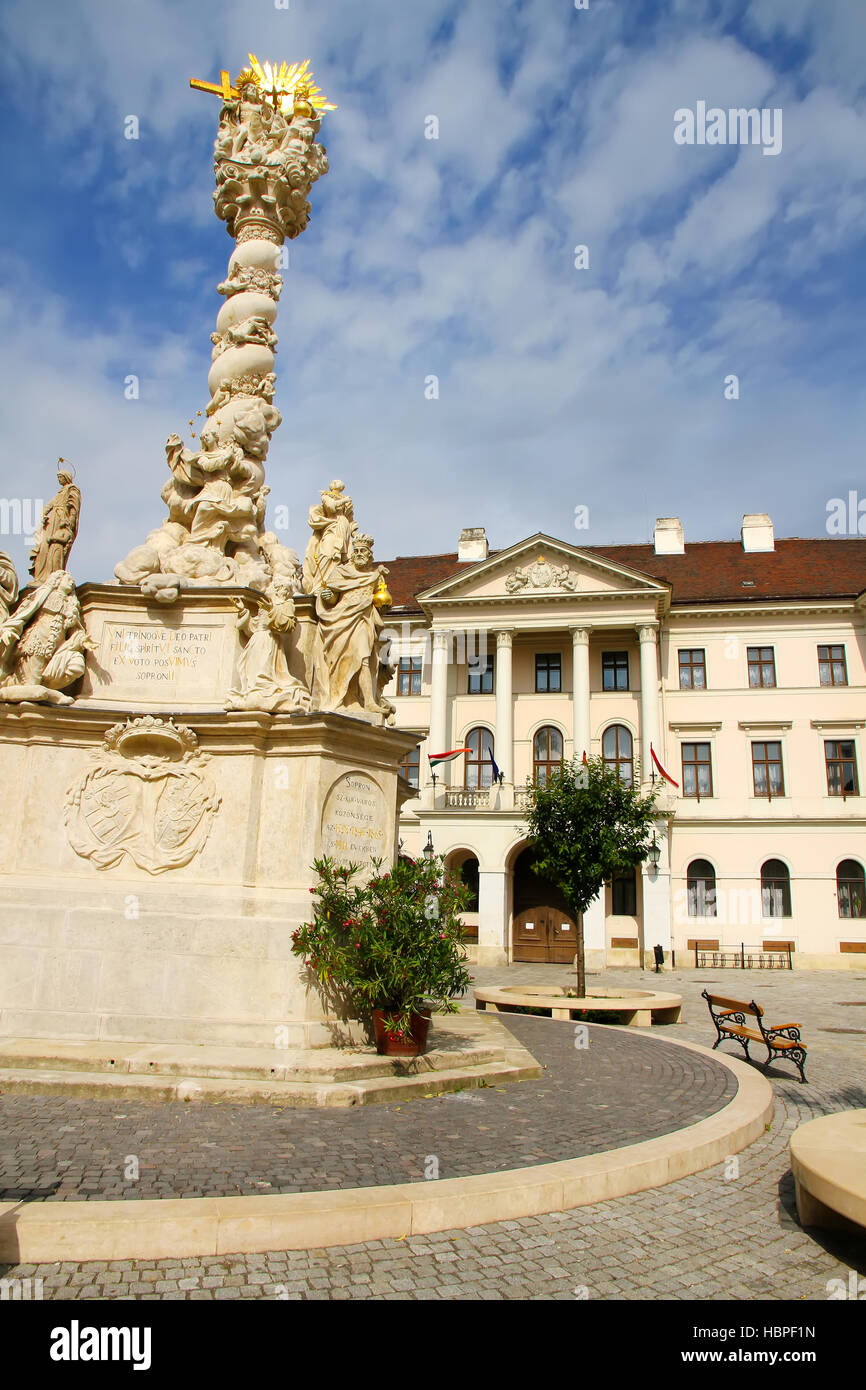 https://mdw-travel-data-us-east-1.s3.amazonaws.com/img/country/Hungary/Holly-Trinity-Statue-Dreifaltigkeitssaule-Sopron/img_03.jpg