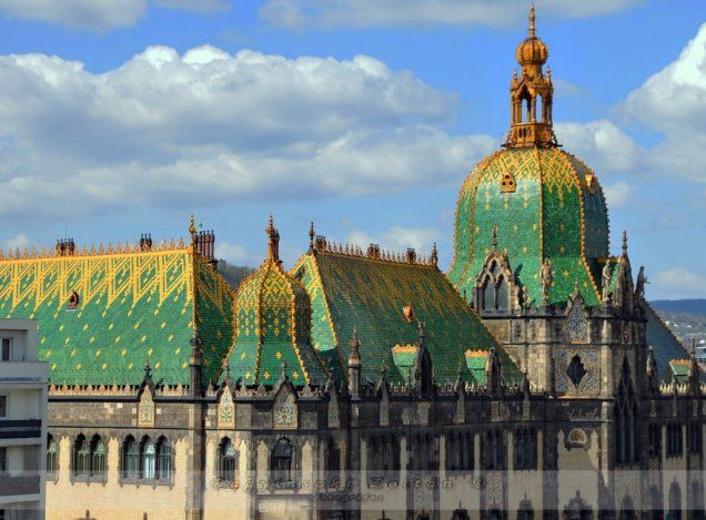 https://mdw-travel-data-us-east-1.s3.amazonaws.com/img/country/Hungary/House-of-Arts-&-Literature/img_01.jpg