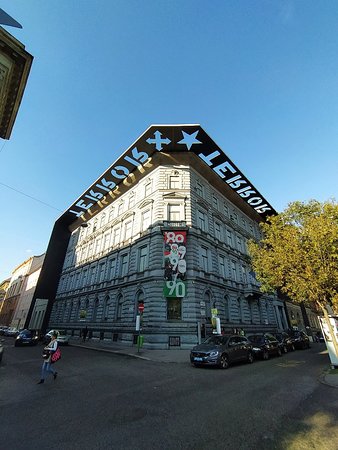 https://mdw-travel-data-us-east-1.s3.amazonaws.com/img/country/Hungary/House-of-Terror-Museum/img_00.jpg
