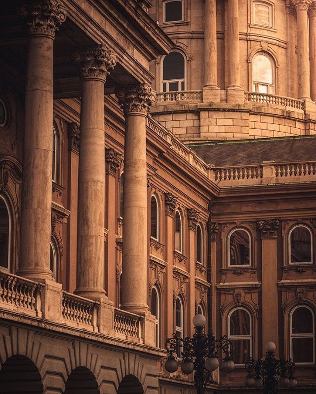 https://mdw-travel-data-us-east-1.s3.amazonaws.com/img/country/Hungary/Hungarian-National-Gallery/img_03.jpg