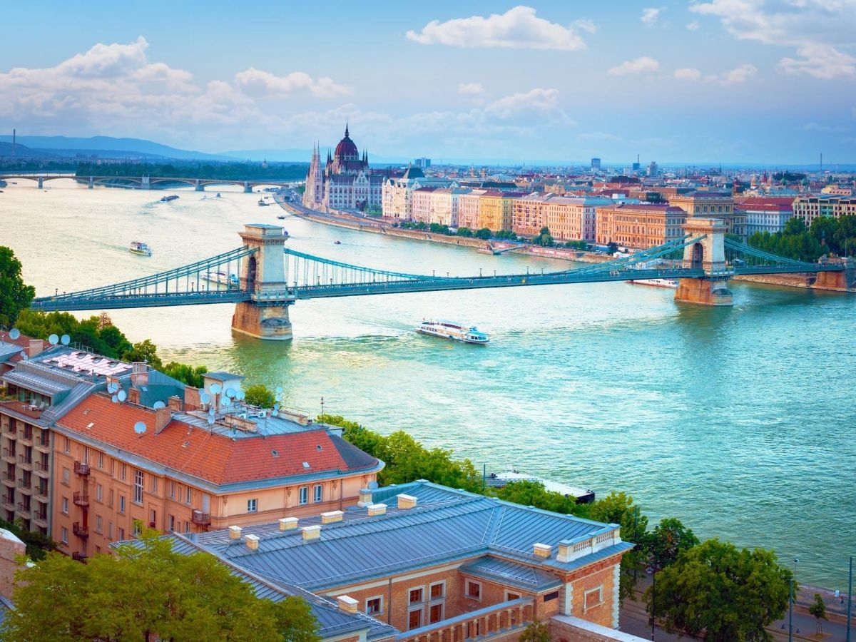 https://mdw-travel-data-us-east-1.s3.amazonaws.com/img/country/Hungary/Jaky-House/img_01.jpg