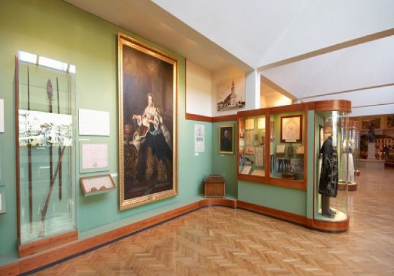 https://mdw-travel-data-us-east-1.s3.amazonaws.com/img/country/Hungary/Jozsef-Attila-Muzeum/img_03.jpg
