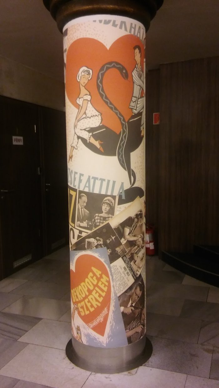 https://mdw-travel-data-us-east-1.s3.amazonaws.com/img/country/Hungary/Jozsef-Attila-Theater/img_00.jpg