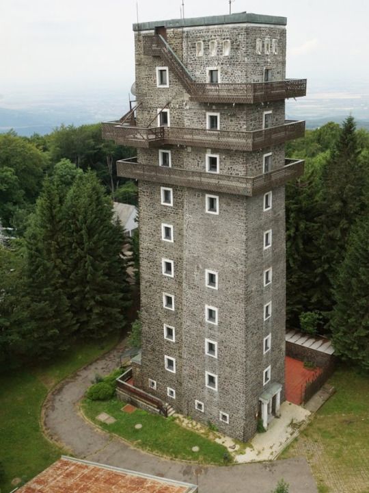 https://mdw-travel-data-us-east-1.s3.amazonaws.com/img/country/Hungary/Kekesteto-TV-Tower/img_02.jpg