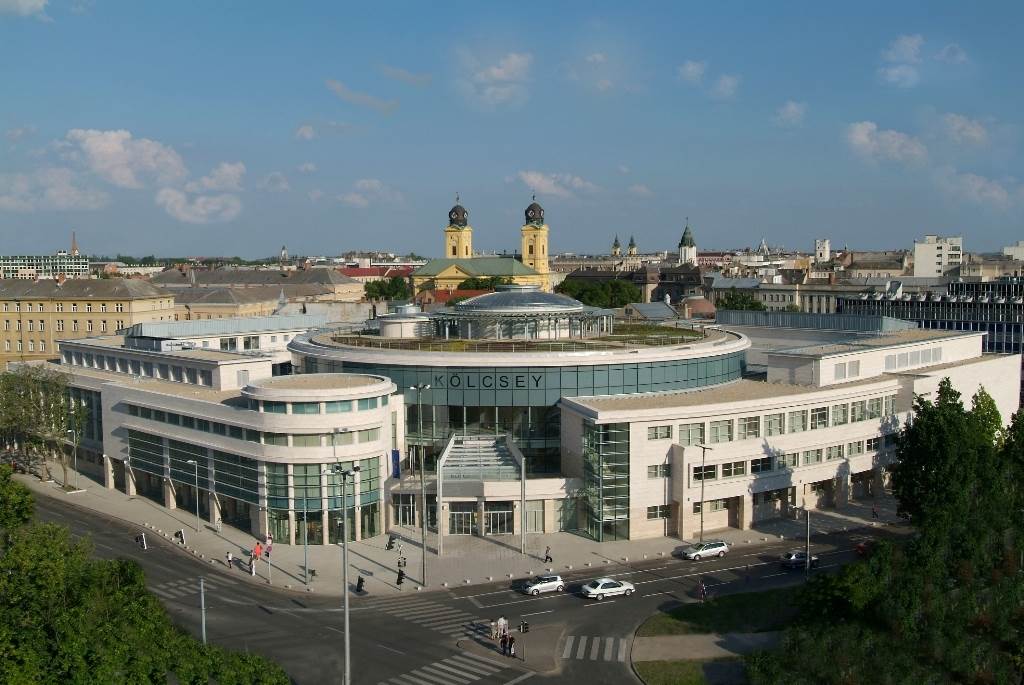 https://mdw-travel-data-us-east-1.s3.amazonaws.com/img/country/Hungary/Kolcsey-Convention-Centre/img_03.jpg