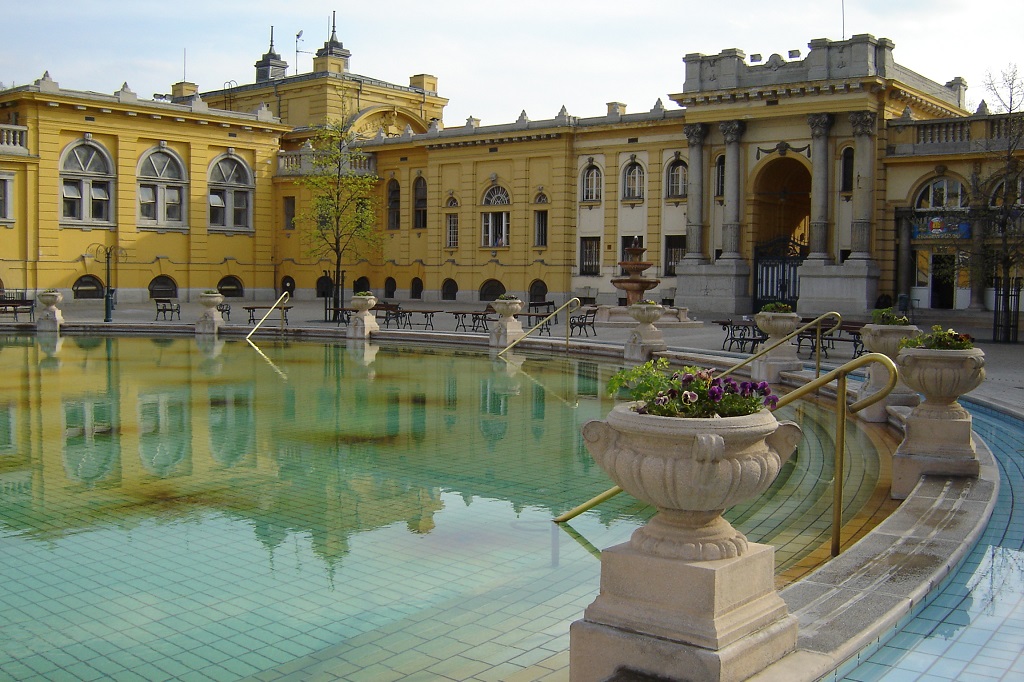 https://mdw-travel-data-us-east-1.s3.amazonaws.com/img/country/Hungary/Lake-Sosto/img_01.jpg