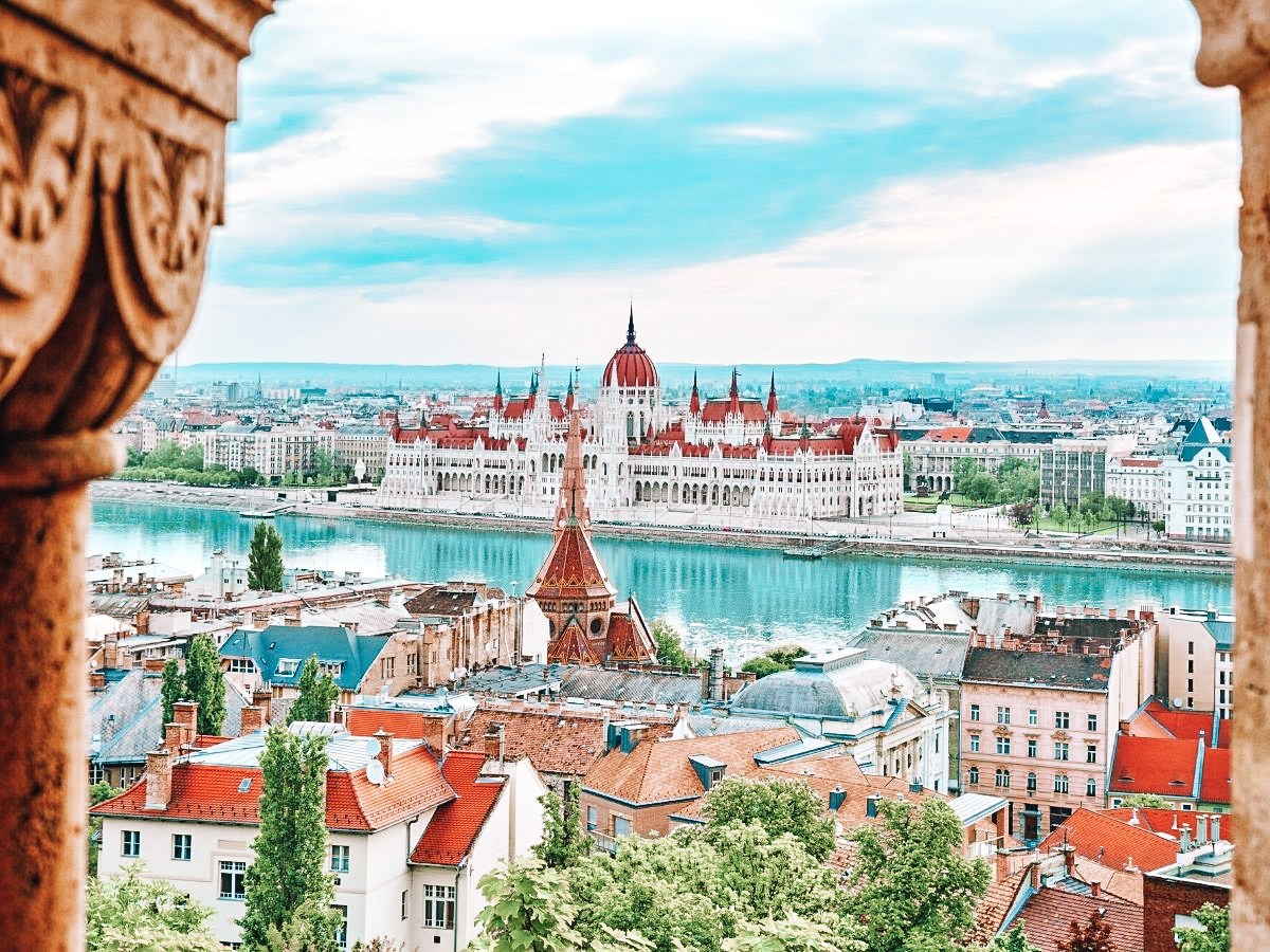 https://mdw-travel-data-us-east-1.s3.amazonaws.com/img/country/Hungary/Lillafured/img_01.jpg