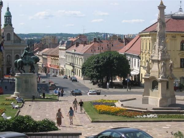 https://mdw-travel-data-us-east-1.s3.amazonaws.com/img/country/Hungary/Main-Street--Szechenyi-Istvan-Street-/img_01.jpg