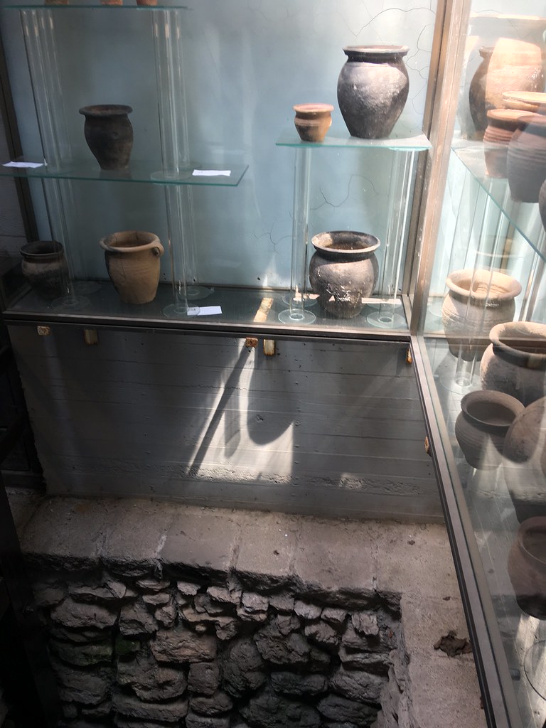 https://mdw-travel-data-us-east-1.s3.amazonaws.com/img/country/Hungary/Medieval-Synagogue-Toth-House-Sopron/img_00.jpg