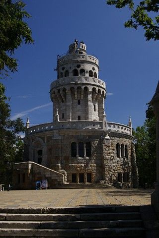 https://mdw-travel-data-us-east-1.s3.amazonaws.com/img/country/Hungary/Megyeri-Lookout-Tower/img_02.jpg