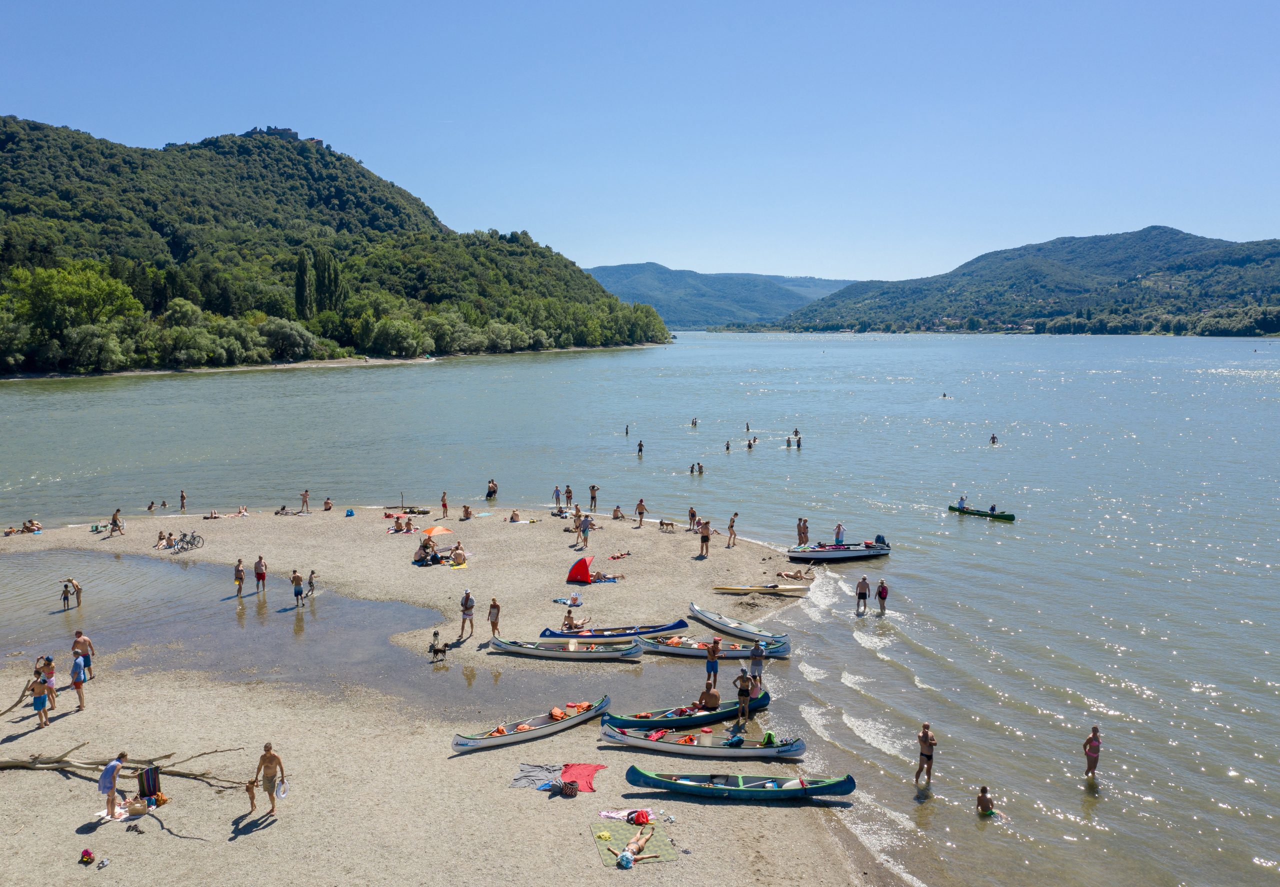 https://mdw-travel-data-us-east-1.s3.amazonaws.com/img/country/Hungary/Milkova-Island-Nature-Reserve/img_03.jpg