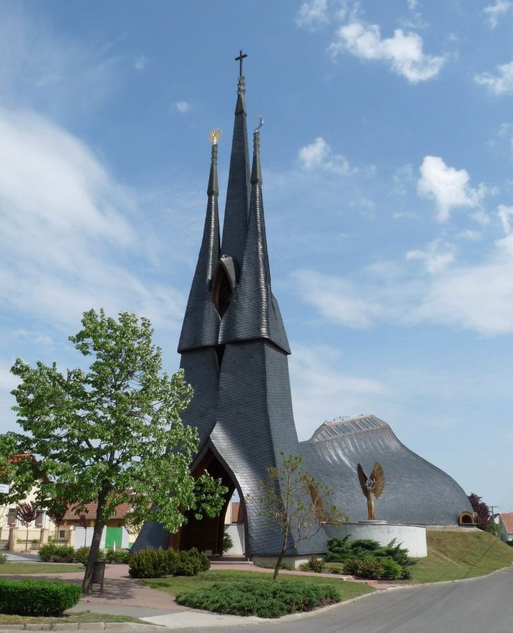 https://mdw-travel-data-us-east-1.s3.amazonaws.com/img/country/Hungary/Miskolc-Avas-Reformed-Church/img_02.jpg