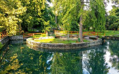 https://mdw-travel-data-us-east-1.s3.amazonaws.com/img/country/Hungary/Miskolctapolca-Adventure-Park/img_01.jpg