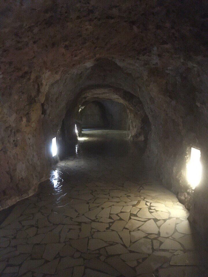 https://mdw-travel-data-us-east-1.s3.amazonaws.com/img/country/Hungary/Miskolctapolca-Cave-Bath/img_02.jpg