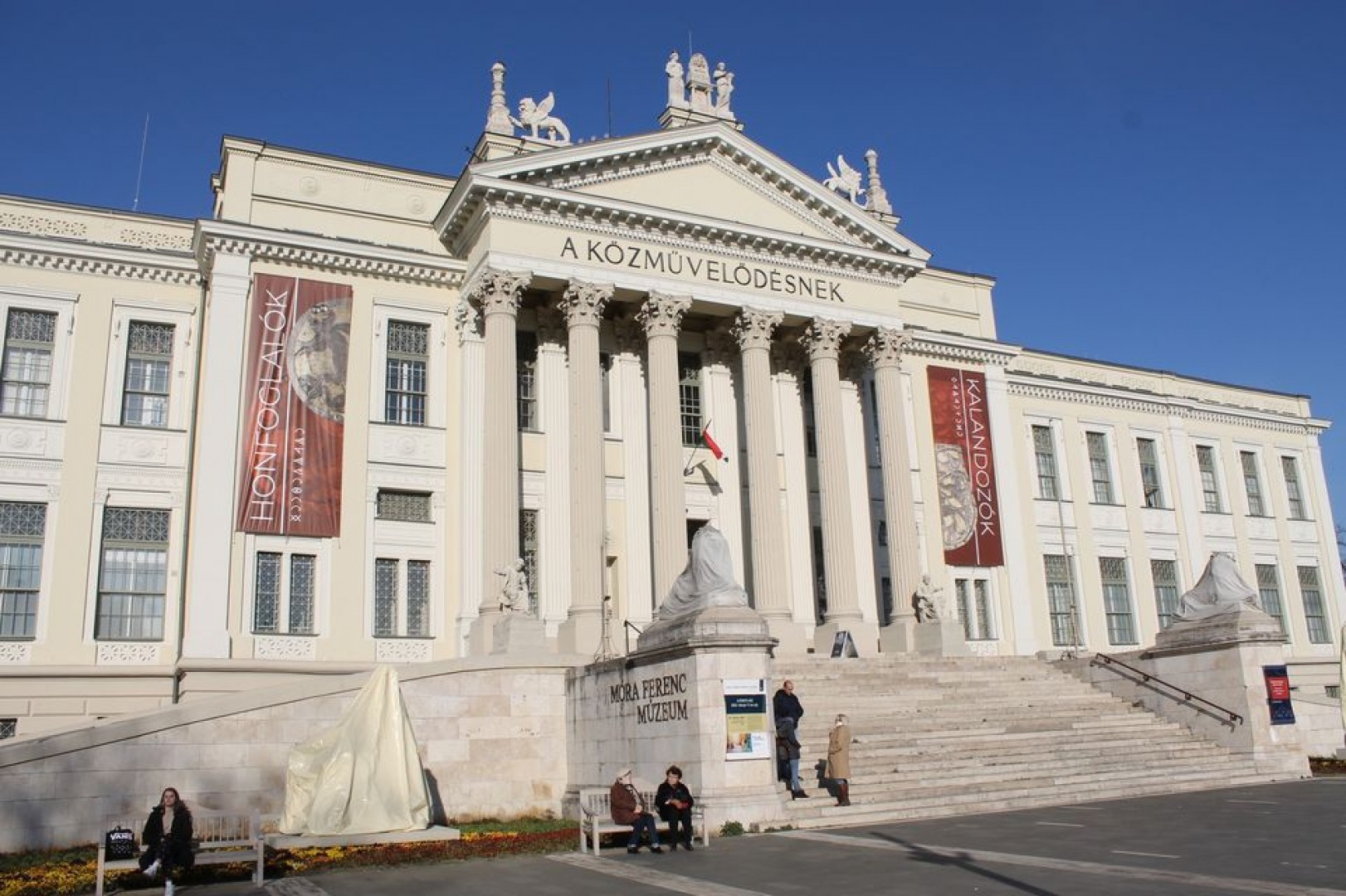https://mdw-travel-data-us-east-1.s3.amazonaws.com/img/country/Hungary/Mora-Ferenc-Muzeum/img_01.jpg